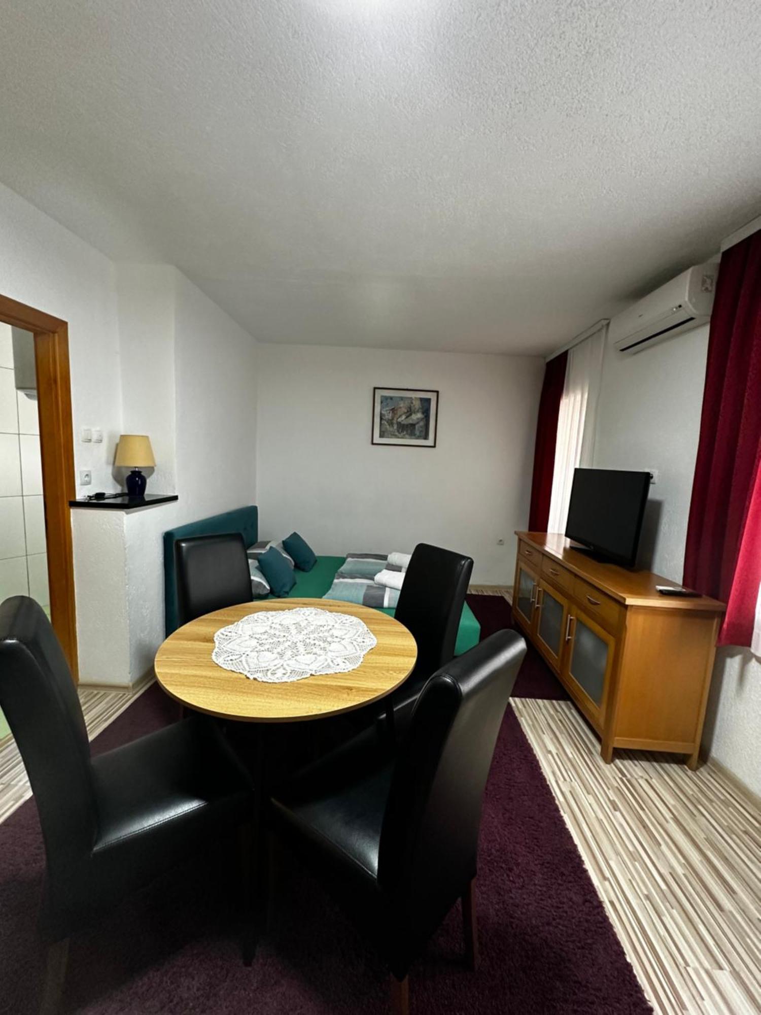 Guest House Nana Мостар Екстериор снимка