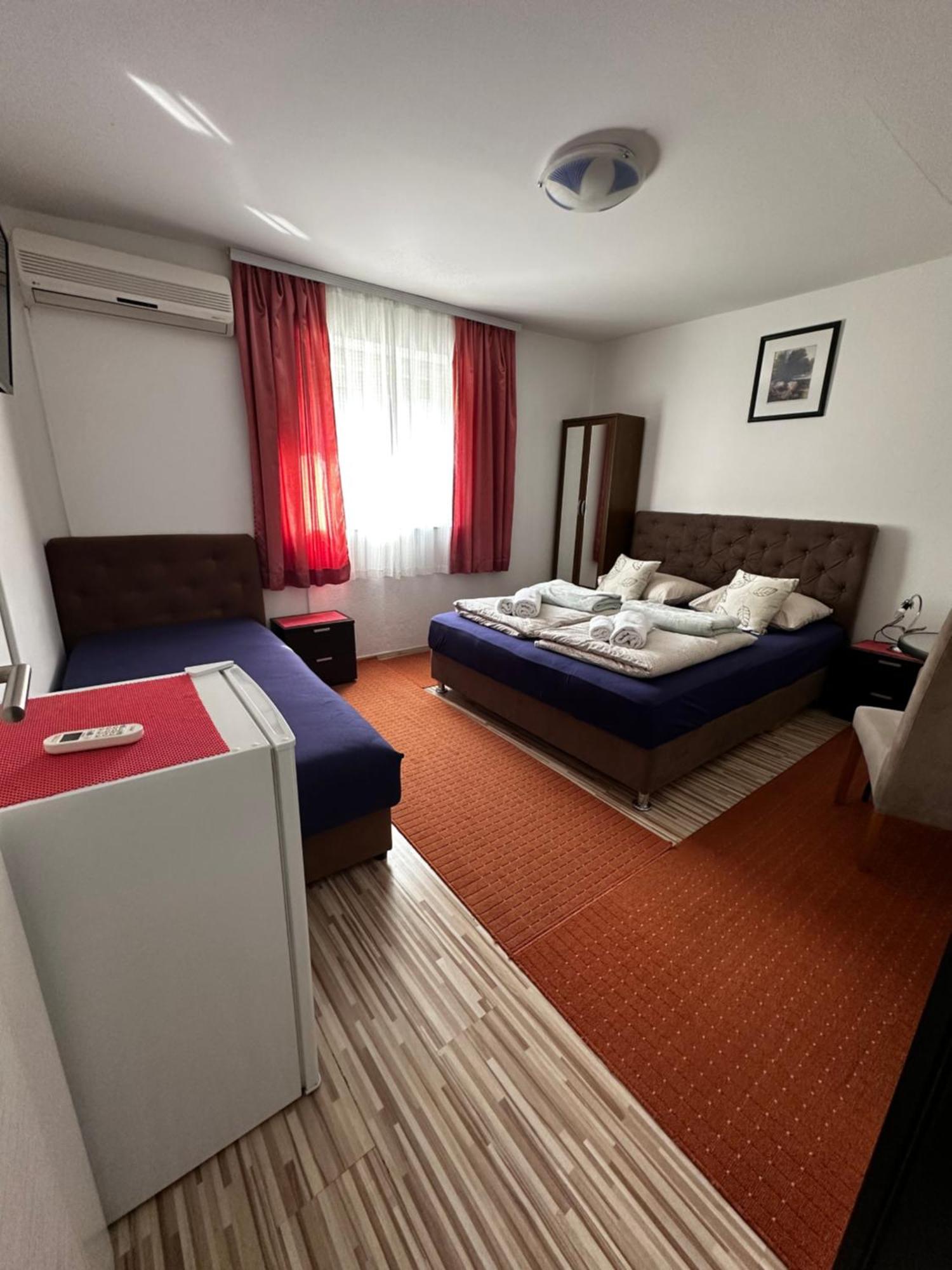Guest House Nana Мостар Екстериор снимка