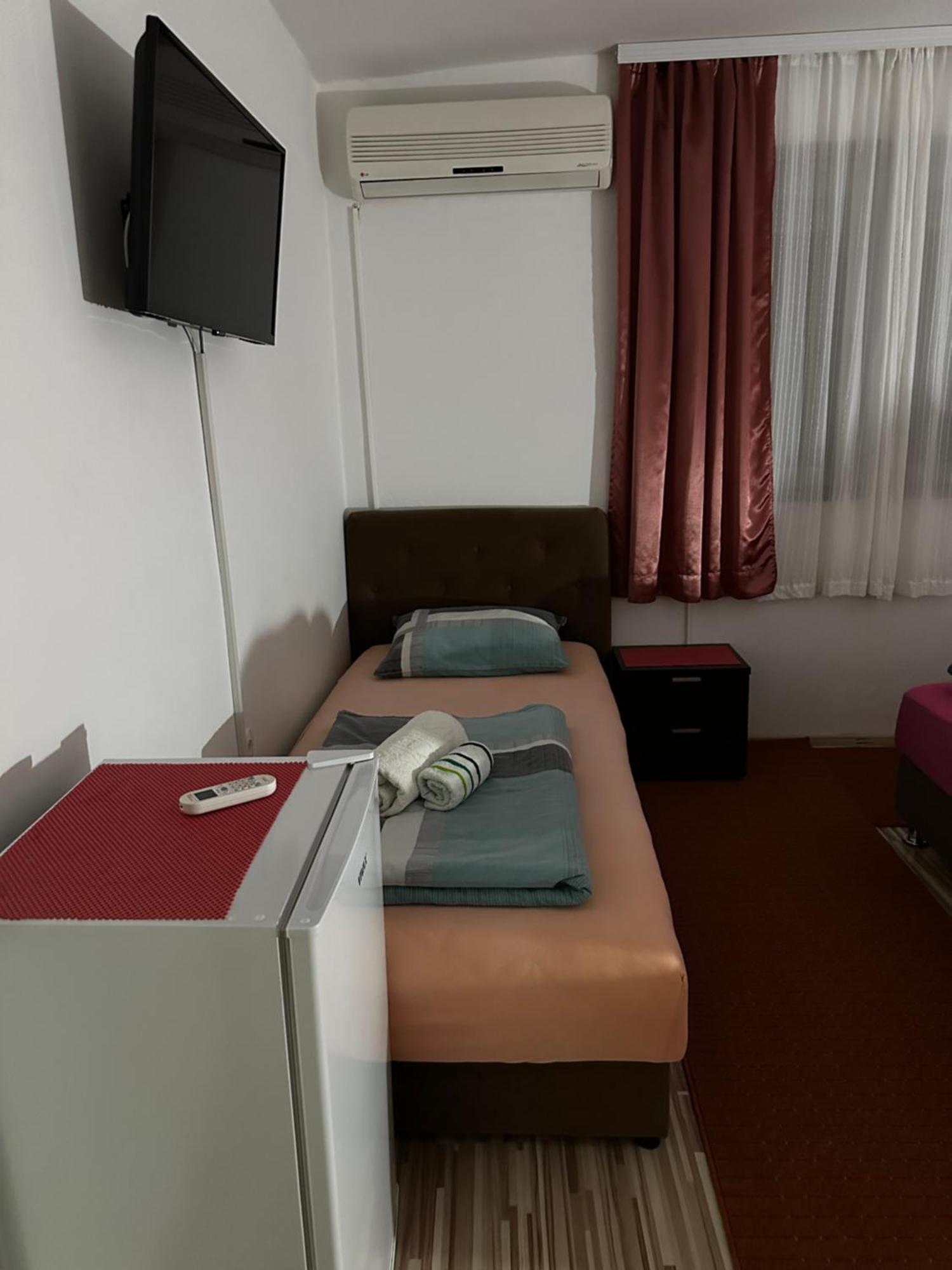 Guest House Nana Мостар Екстериор снимка