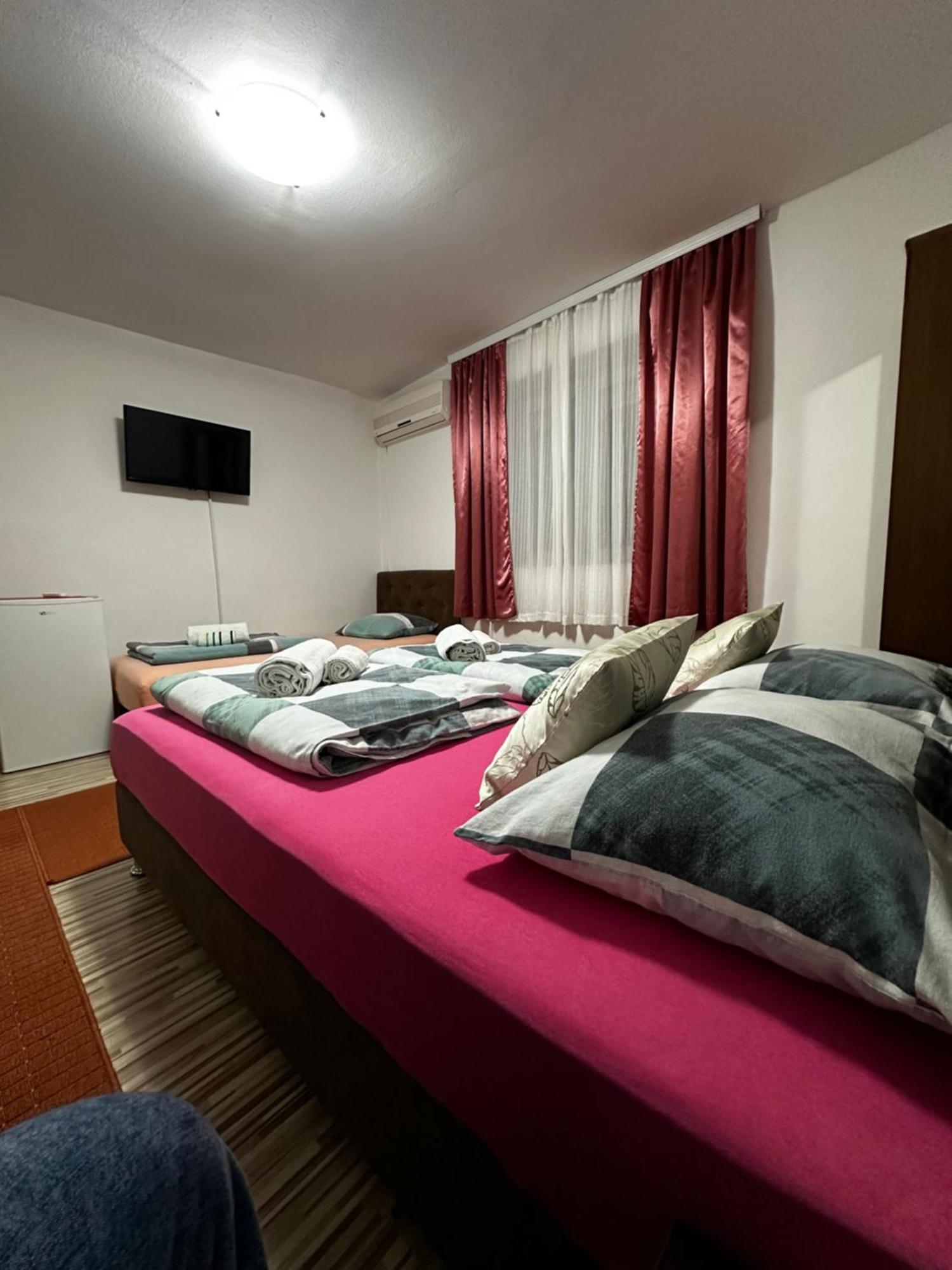 Guest House Nana Мостар Екстериор снимка