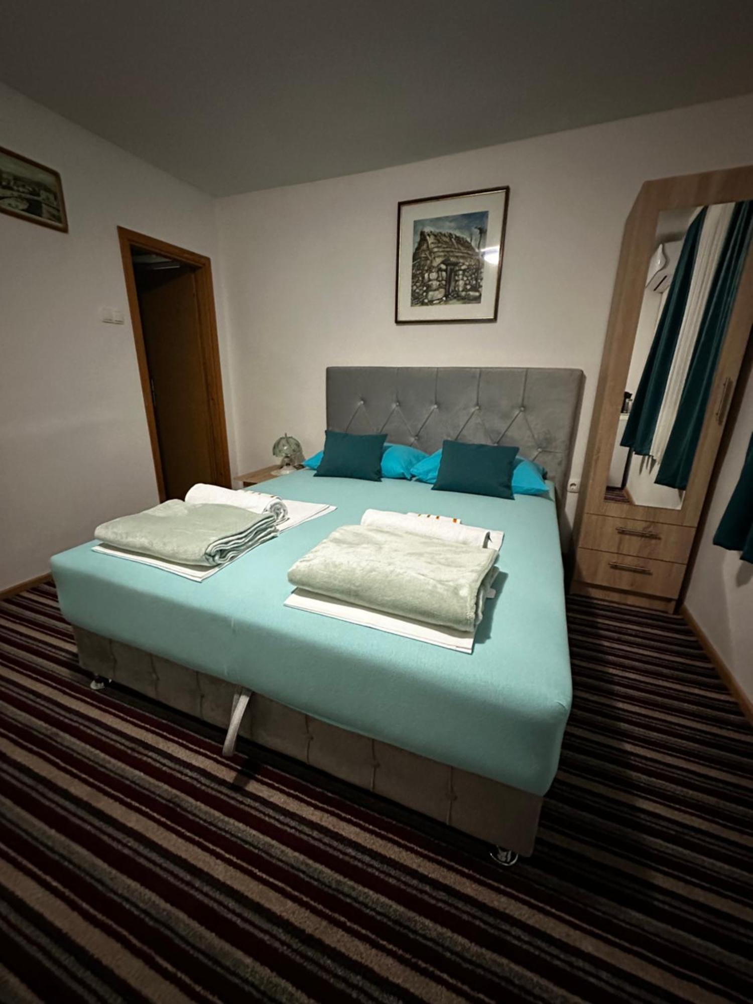 Guest House Nana Мостар Екстериор снимка
