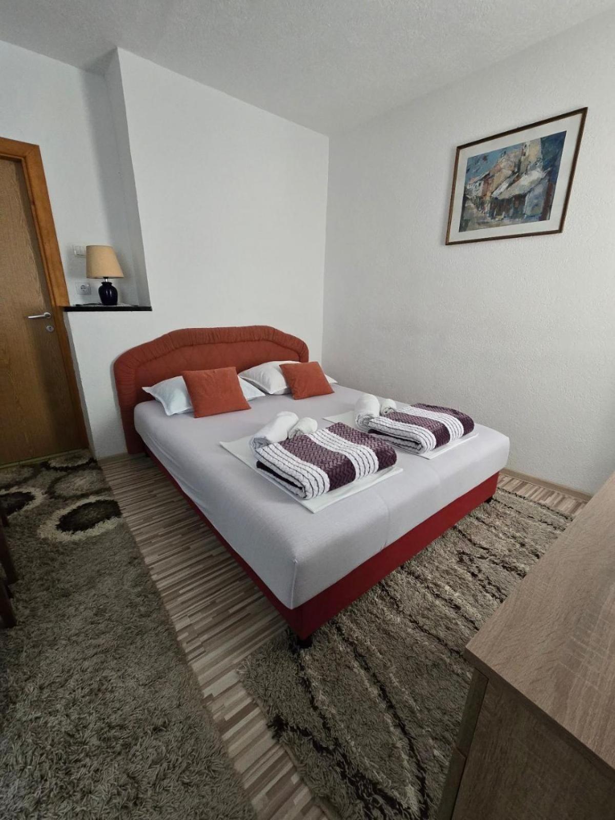 Guest House Nana Мостар Екстериор снимка