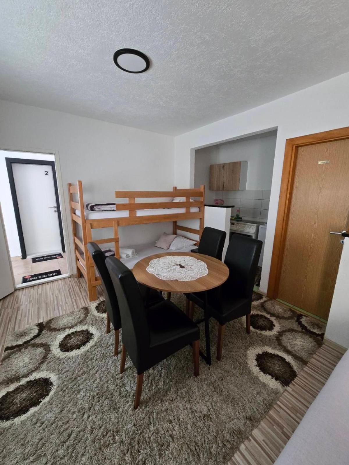 Guest House Nana Мостар Екстериор снимка