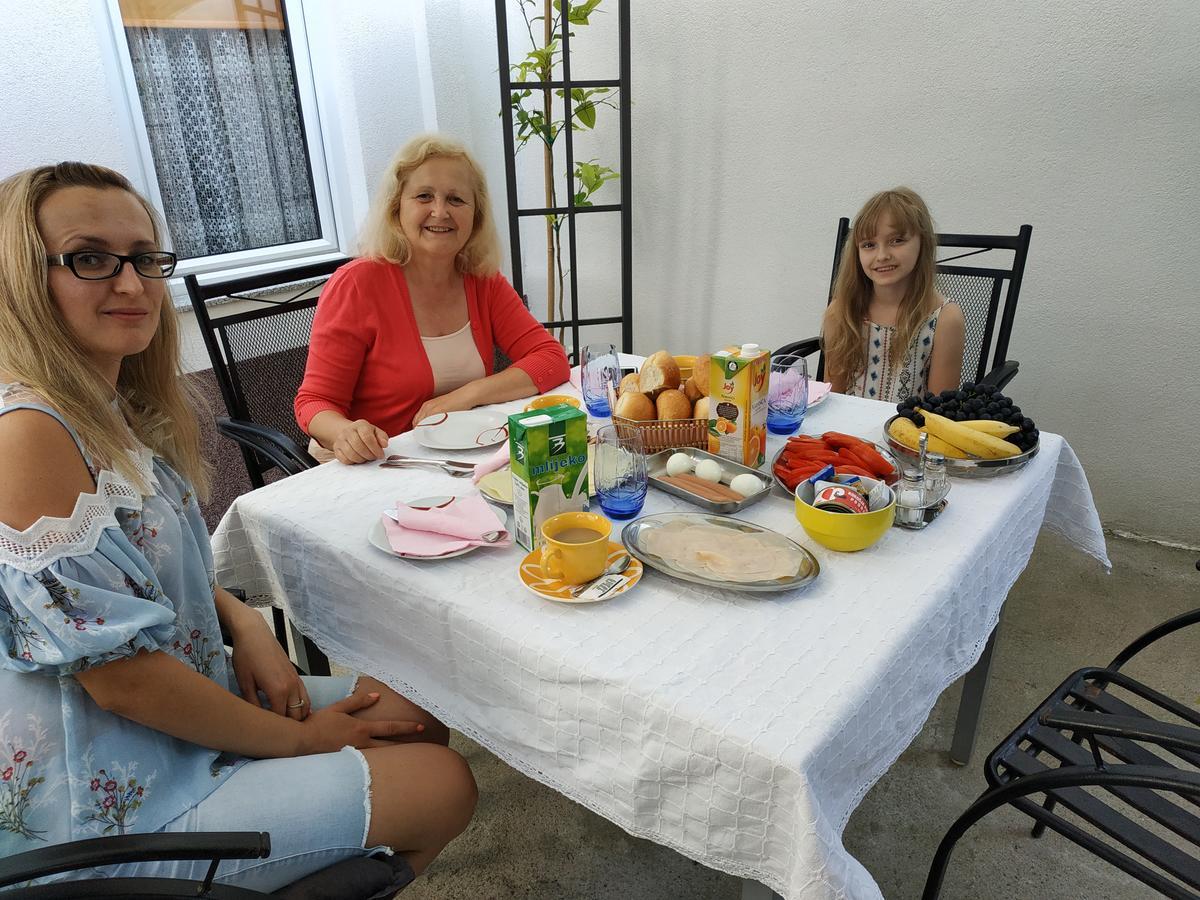 Guest House Nana Мостар Екстериор снимка