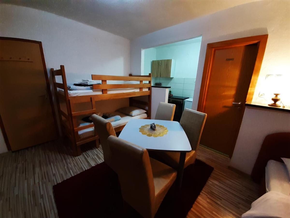 Guest House Nana Мостар Екстериор снимка